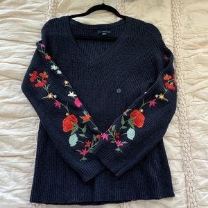 Americana Eagle Navy Floral Embroidered Sweater